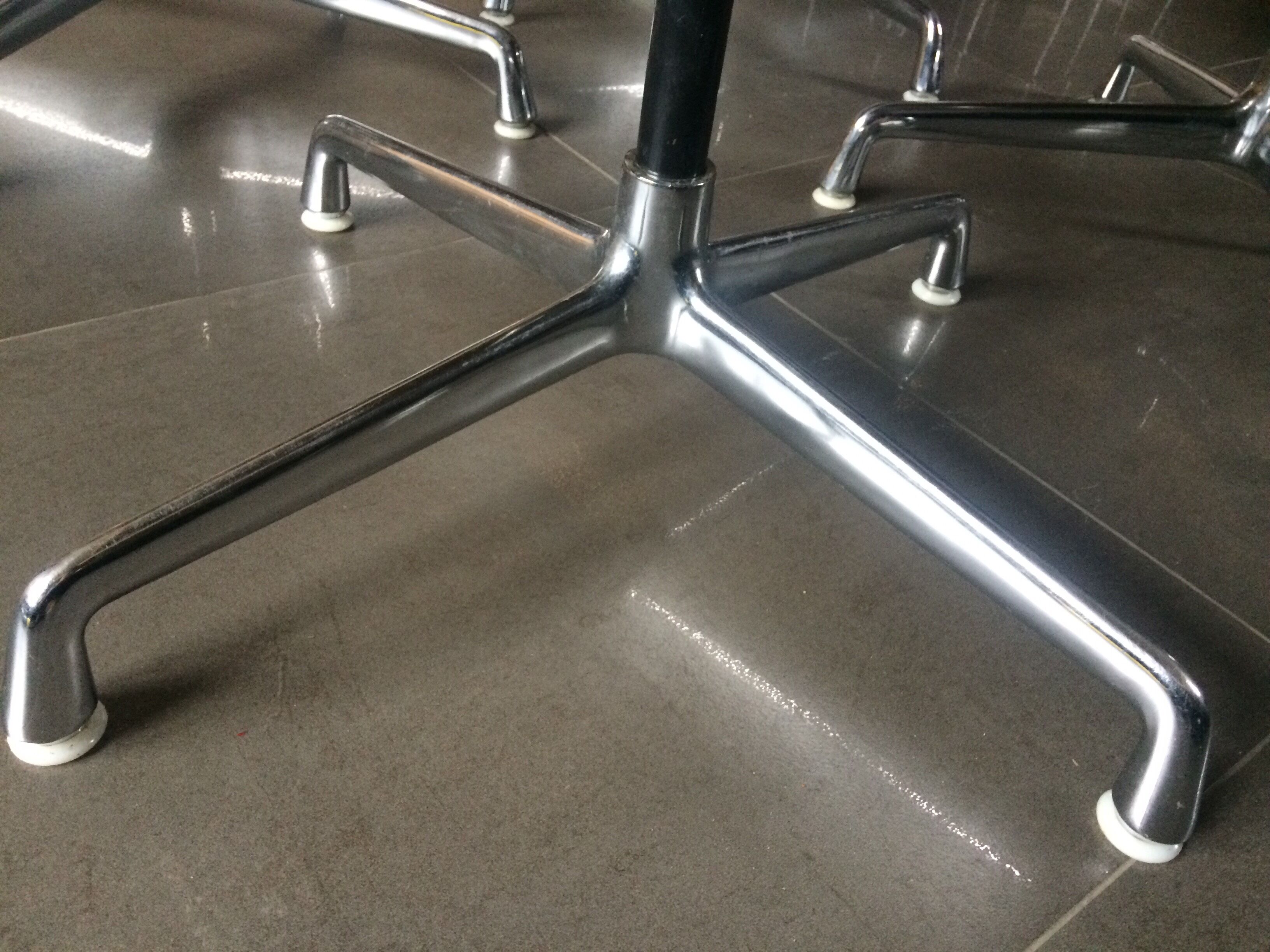 Chairs EA 105 by Charles & Ray Eames for Herman Miller