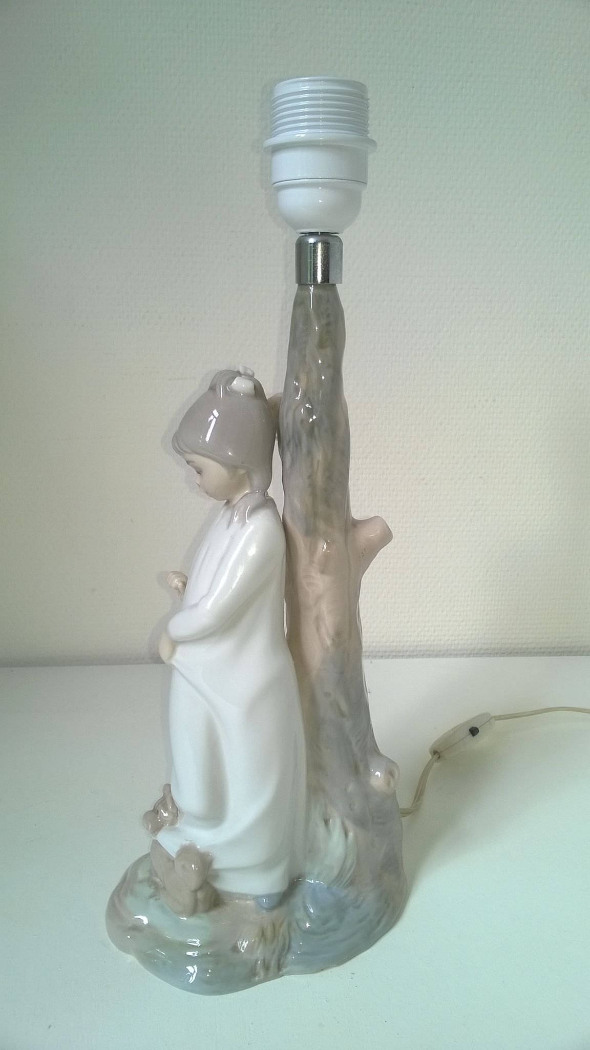 Vintage porcelain lamp Zaphir (Lladro) Spain by sculptor Jose Puche 1978