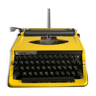 Brother Deluxe800 vintage typewriter 70's + NEW ribbon