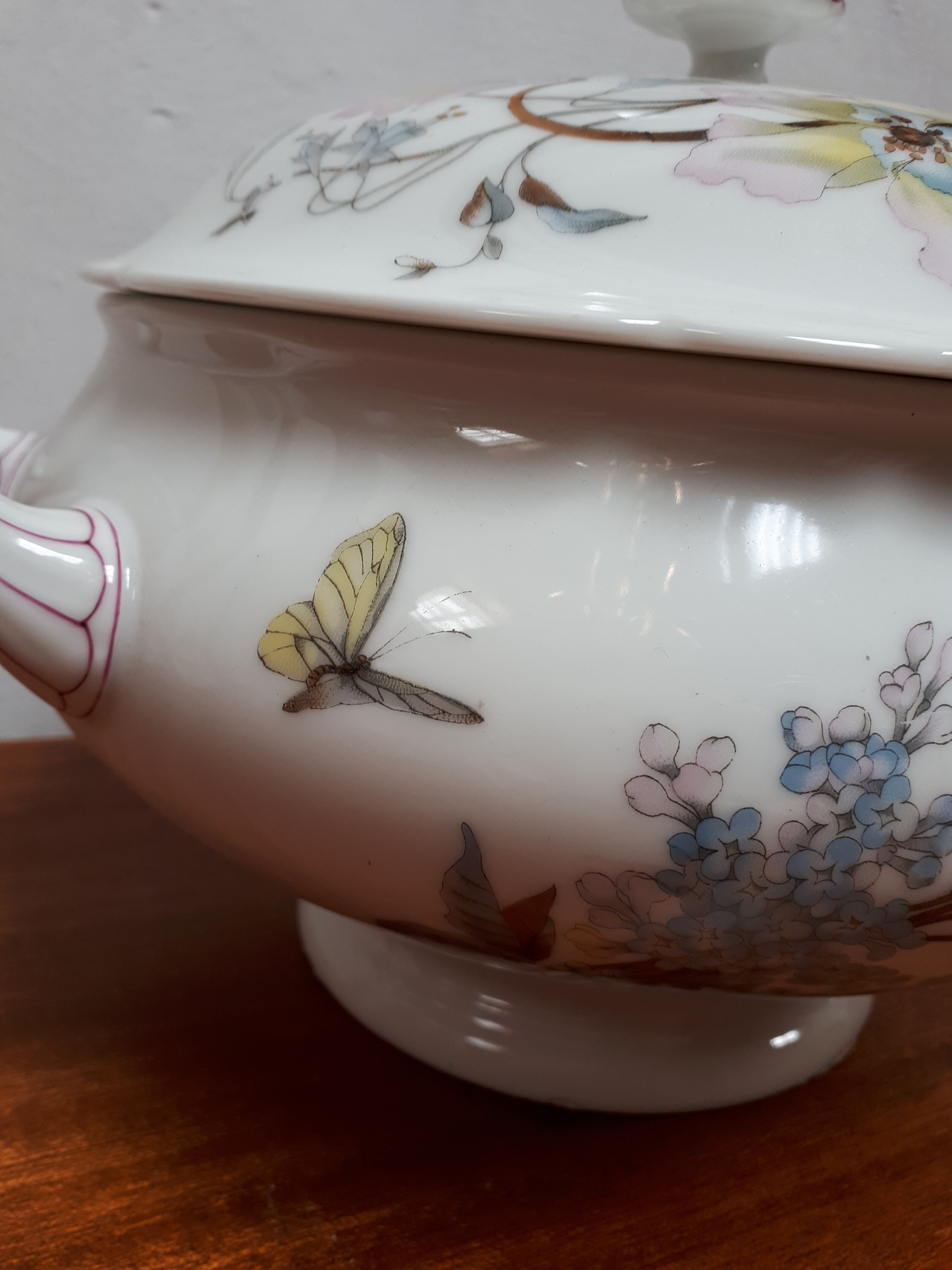 Vegetable soup tubeware XIX th flowers Grand Dépot Drouot