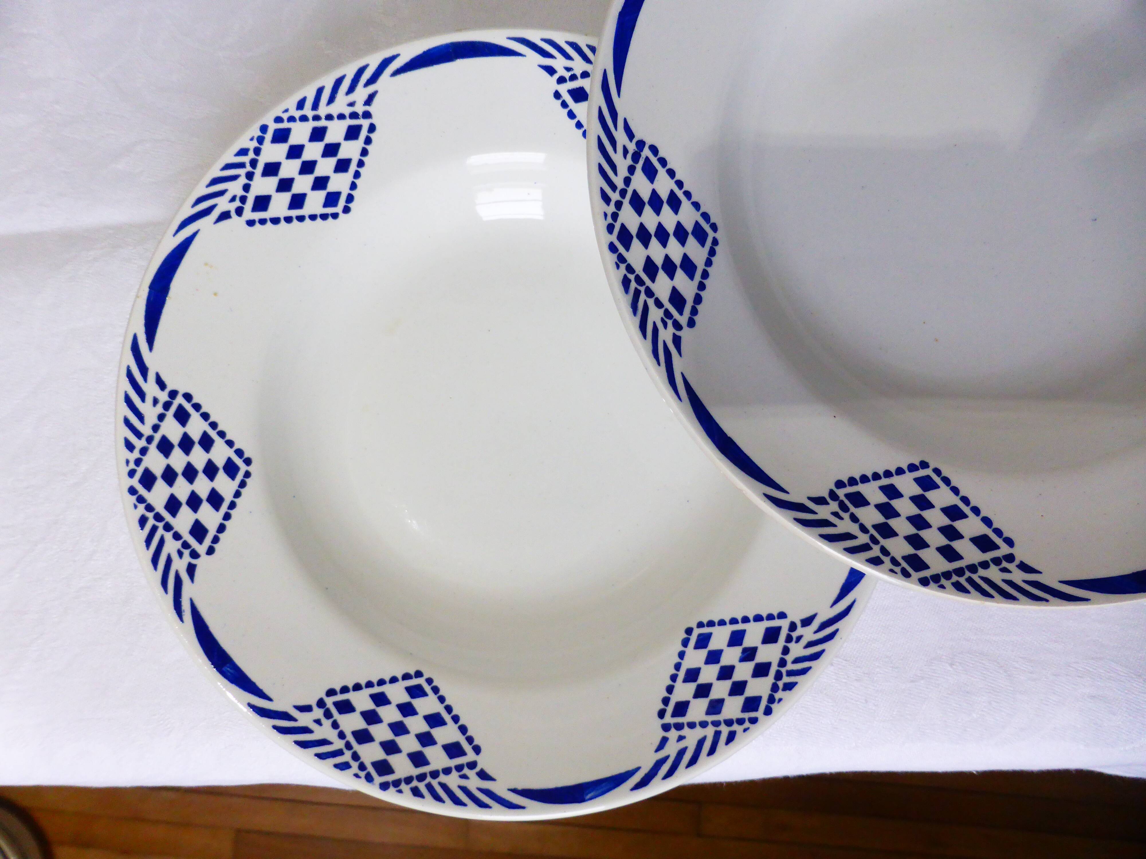 4 deep plates from Moulin des Loups et Hamage, Pantin model 211236