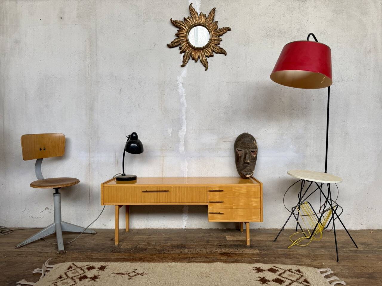 Vintage TV hi-fi unit / sideboard