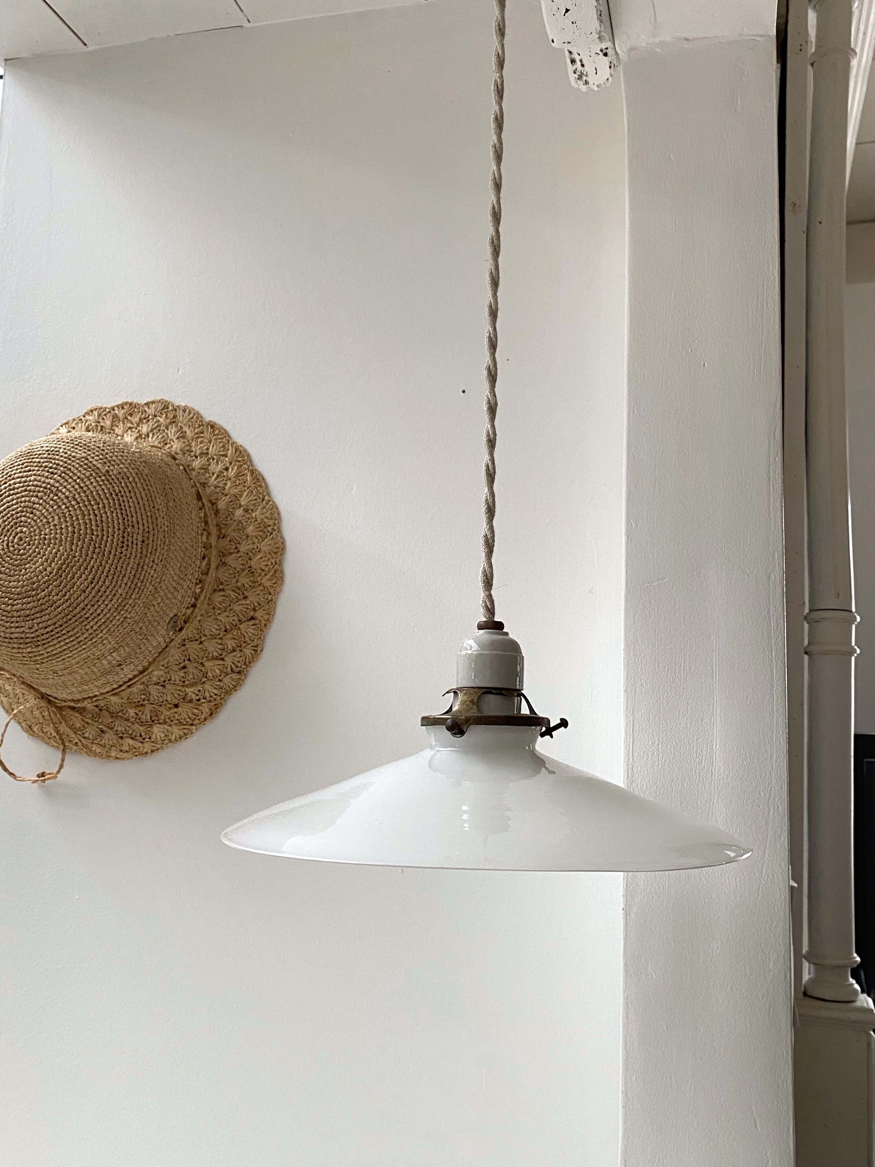 Opaline pendant light