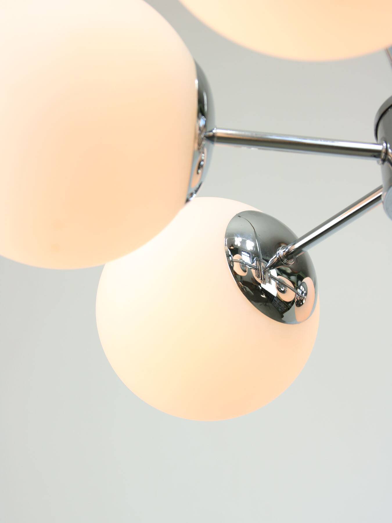 Space-age Italian Sputnik Chrome & Opaline Chandelier, 1970s