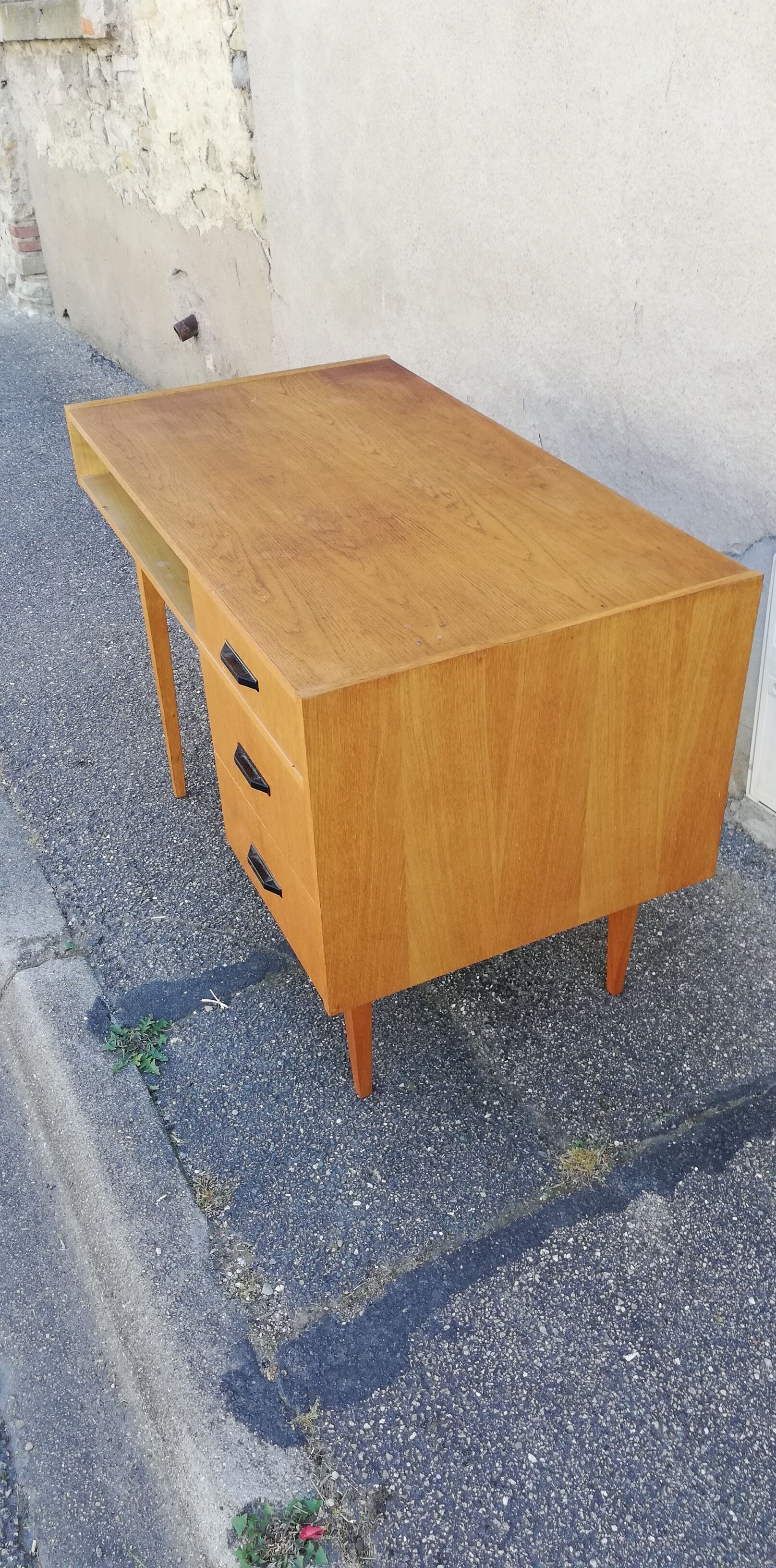 Vintage desk 3 drawers