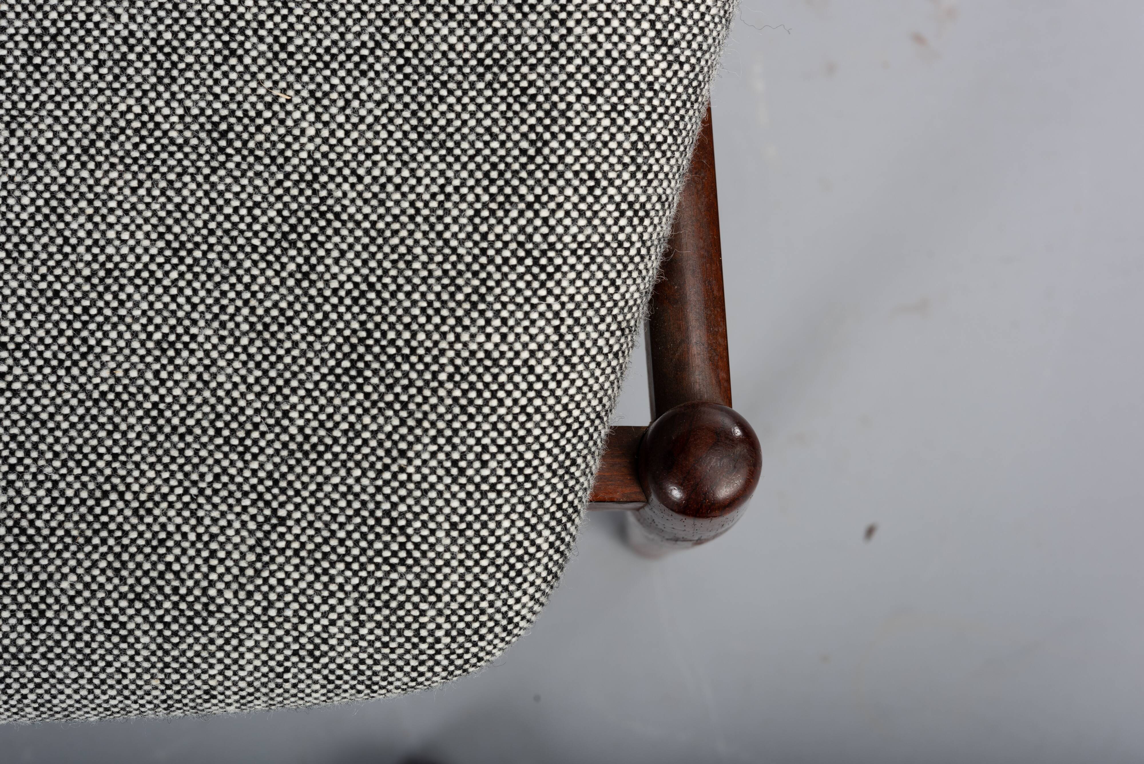 Set de 8 chaises 62 en palissandre par Arne Vodder