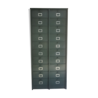 Strafor metal valve cabinet