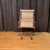 EA 119 armchair designed by Charles & Ray Eames, Herman Miller, 1970s