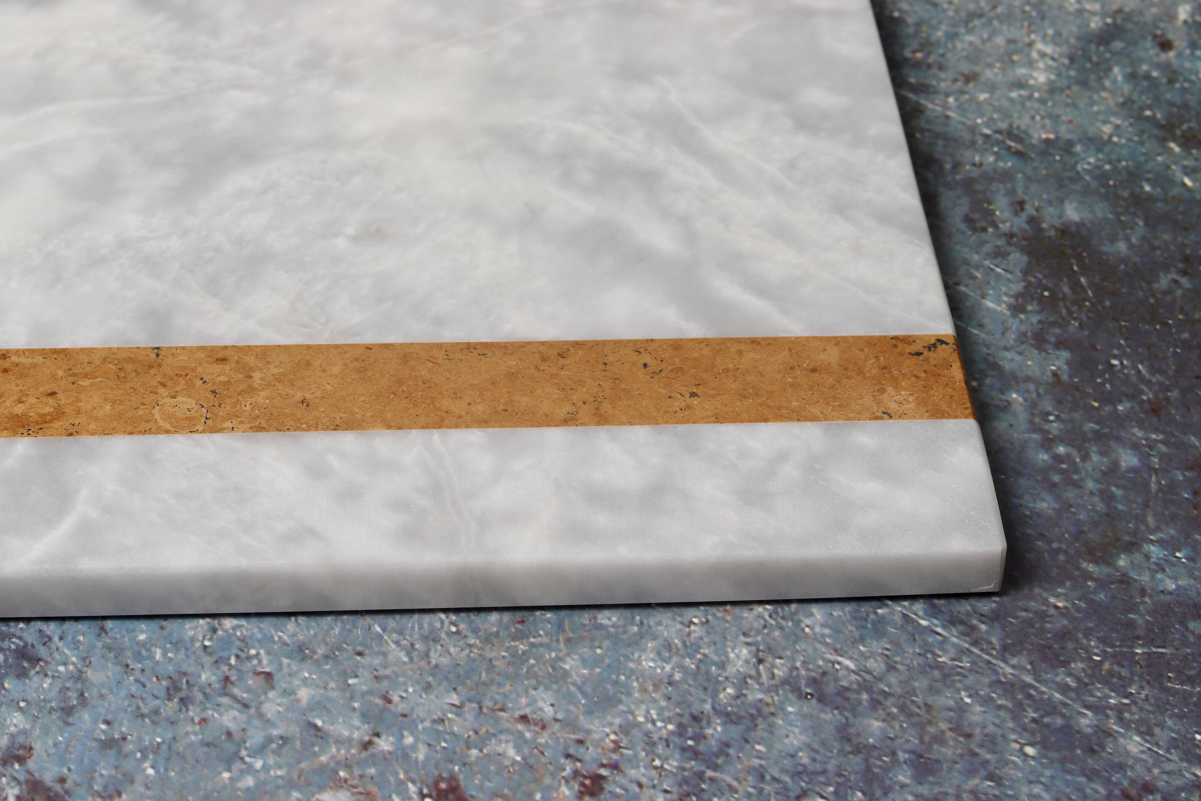 Salvatore – Rectangular serving tray in natural white marble