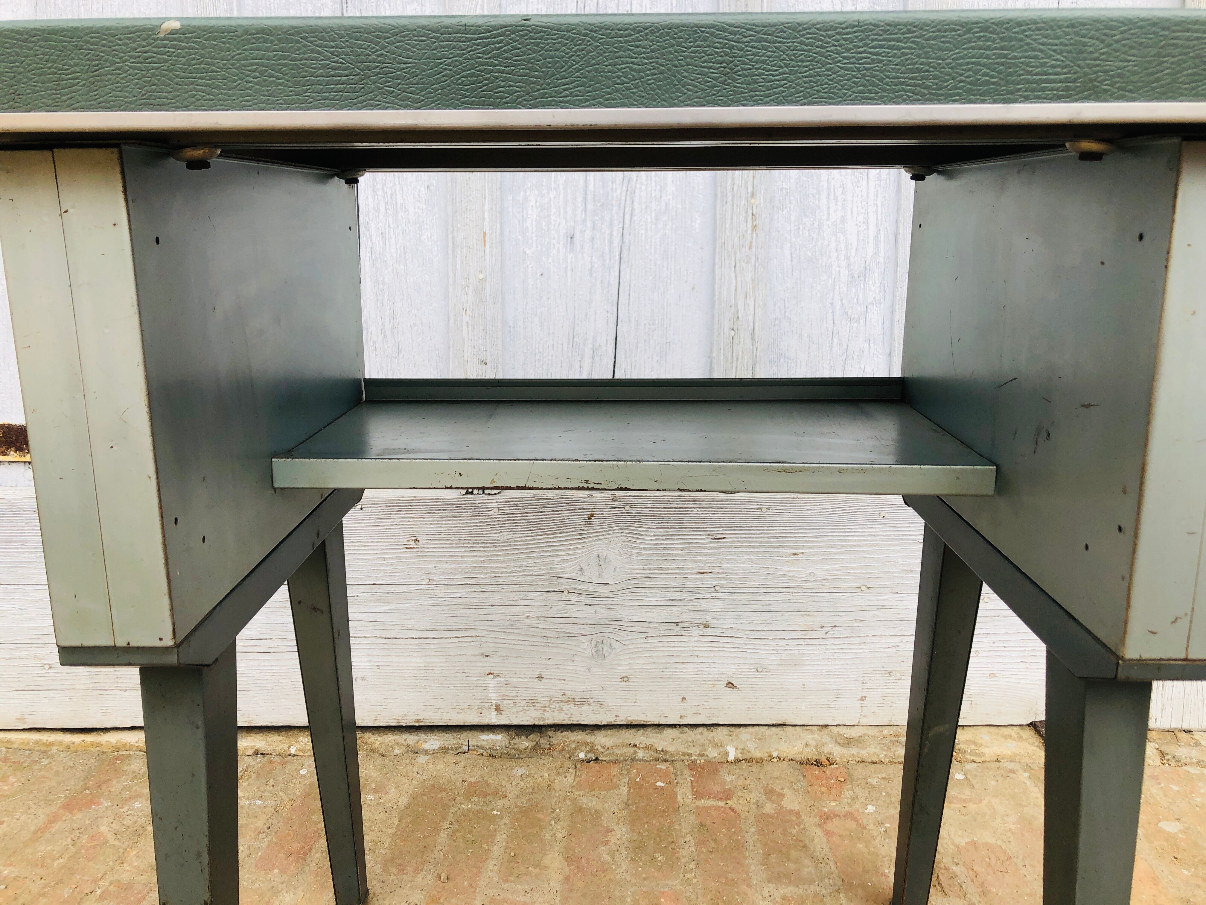 Green Strafor Office