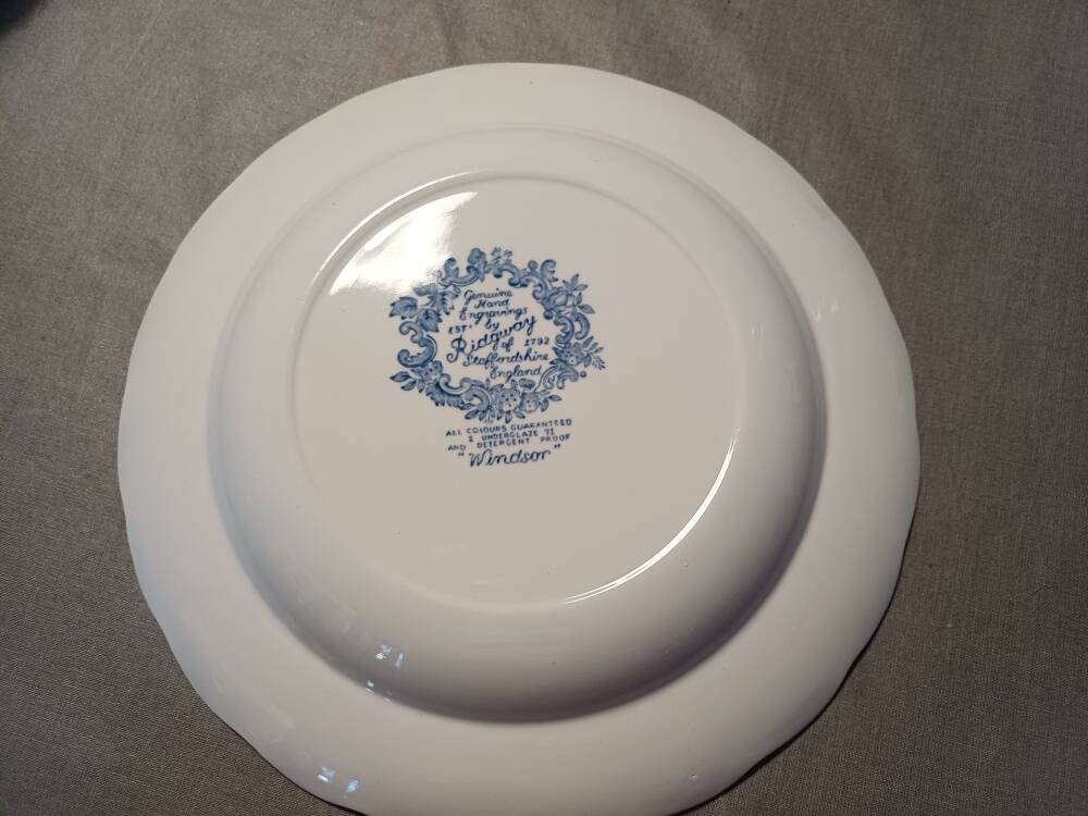 Windsor English service and pottery