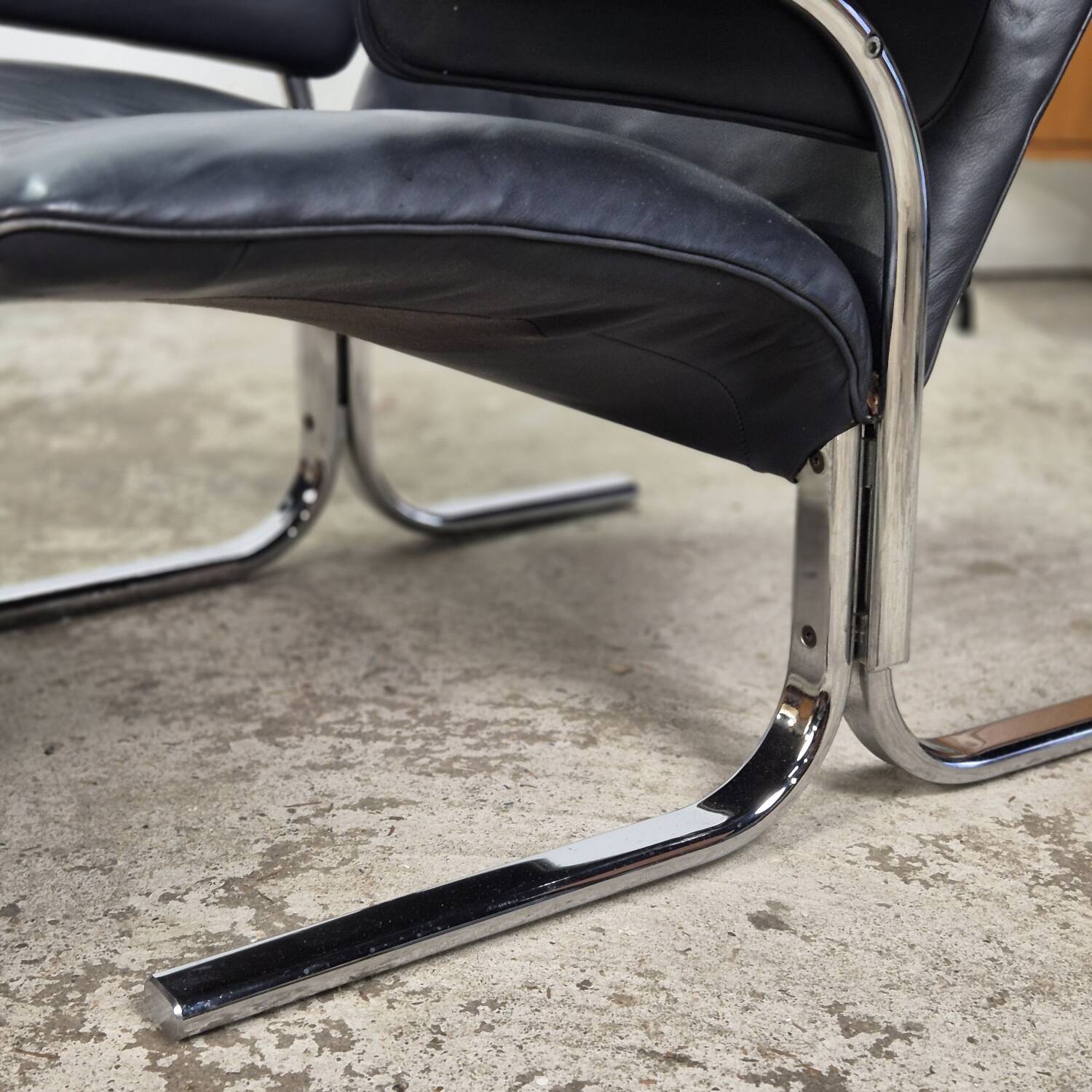 Set price! De Sede DS-2030 2x lounge chair + ottoman, vintage