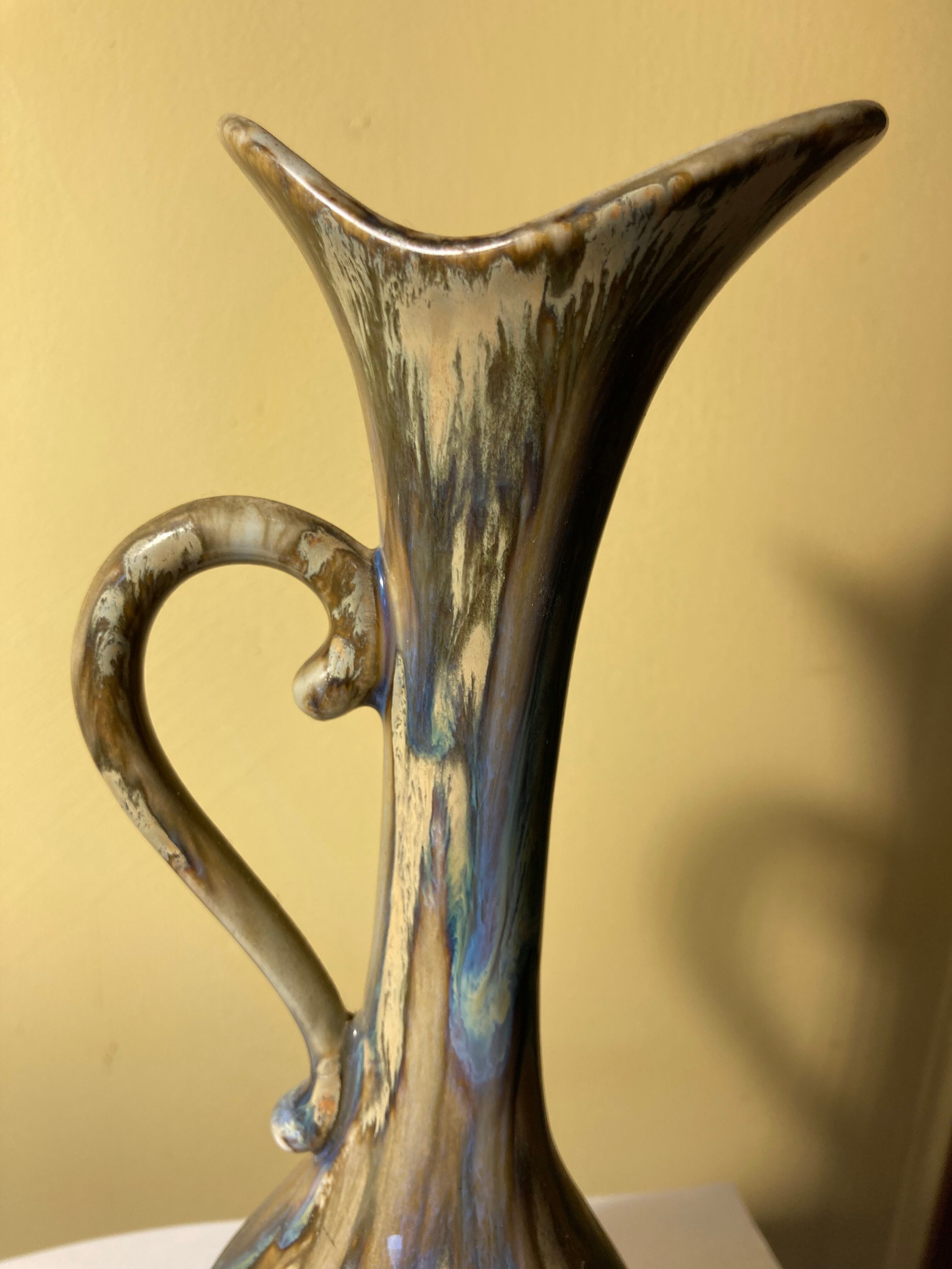 Pitcher art deco signature Rhoda numbered 523