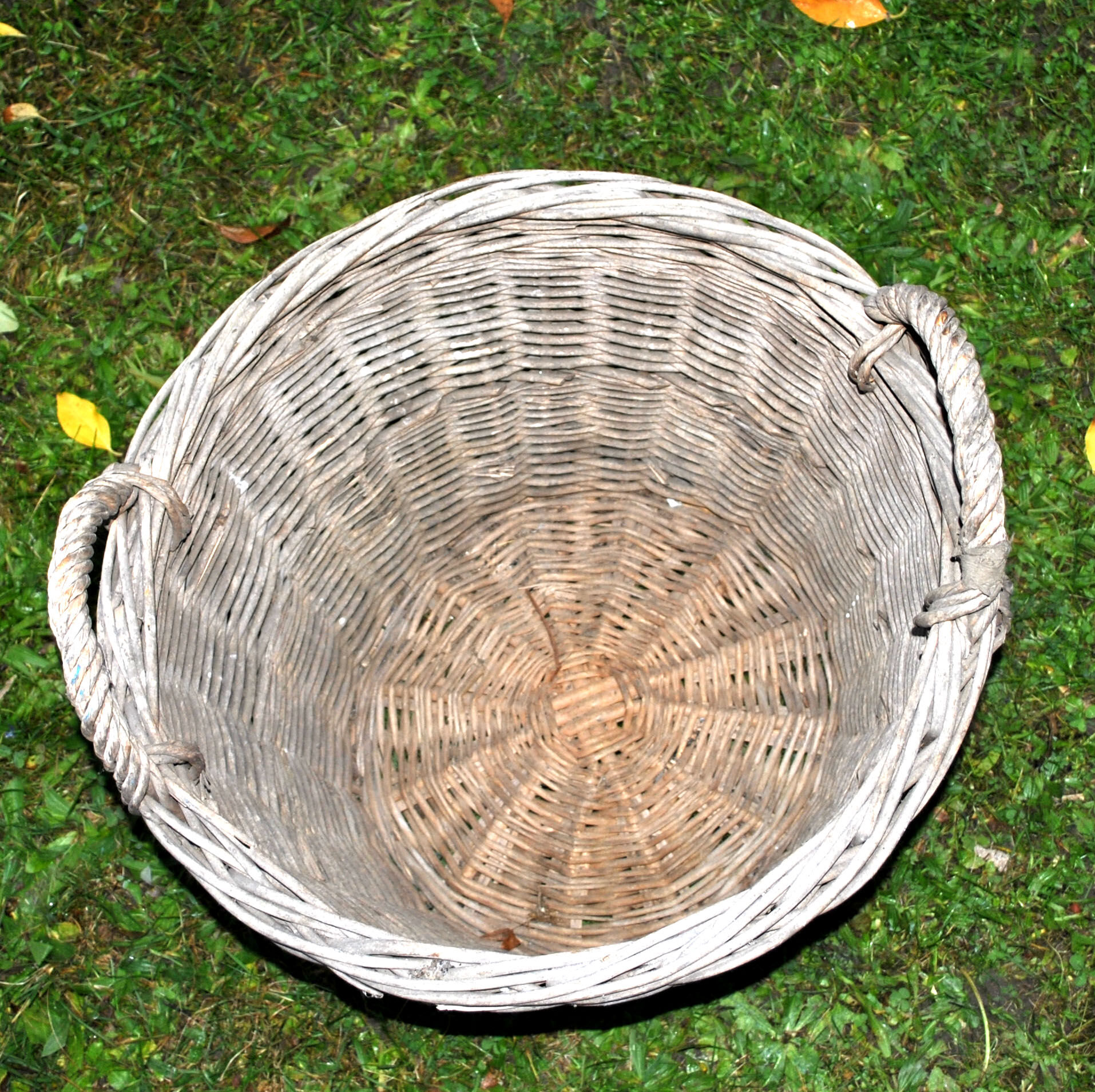 Panier rond ancien - 50 cm - panier à linge ou de jardin en osier tressé vintage