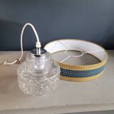 Suspension vintage globe en verre moulé et abat-jour