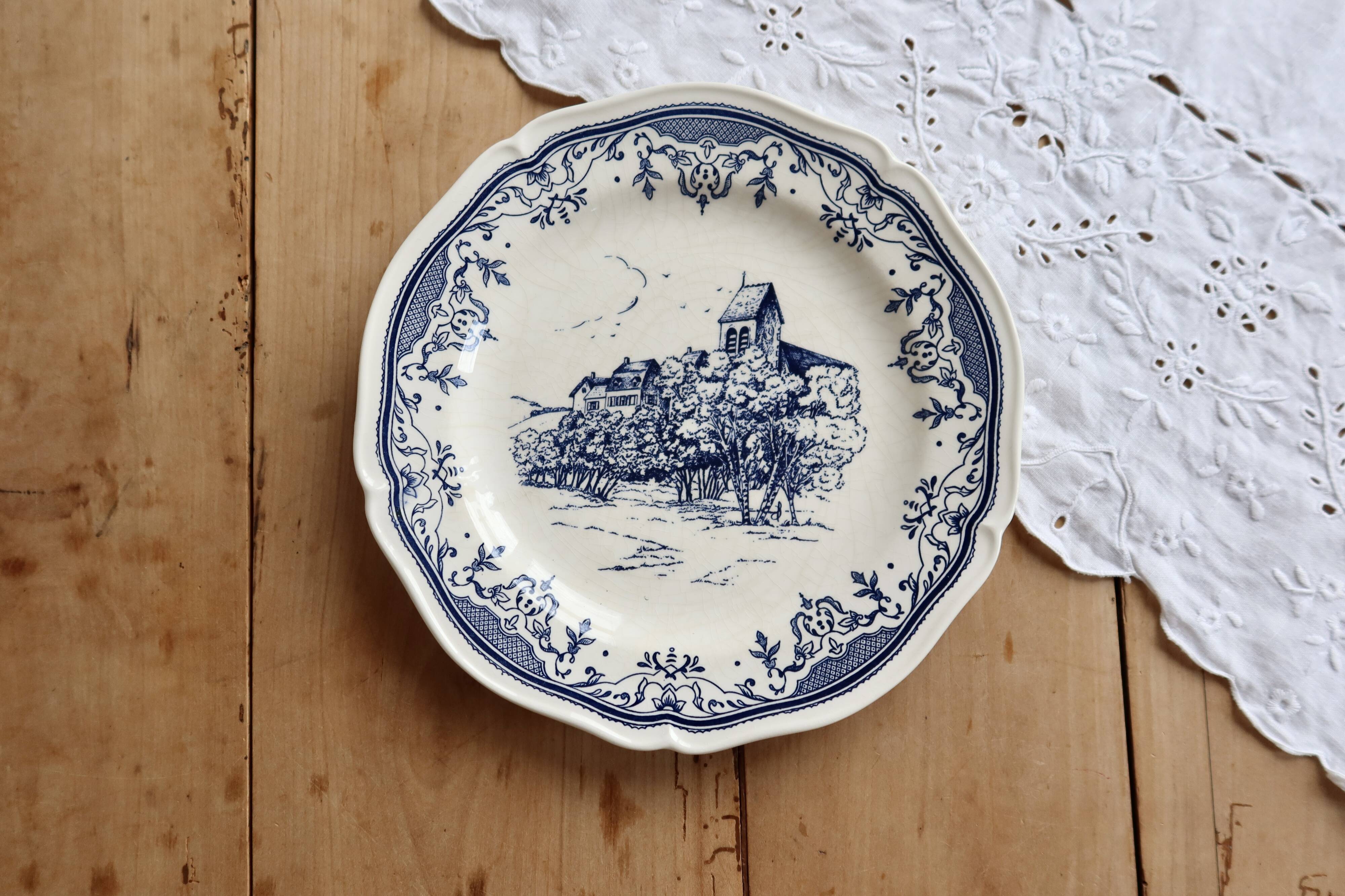 Assiette plate vintage faïence de Gien – Décor bleu romantique