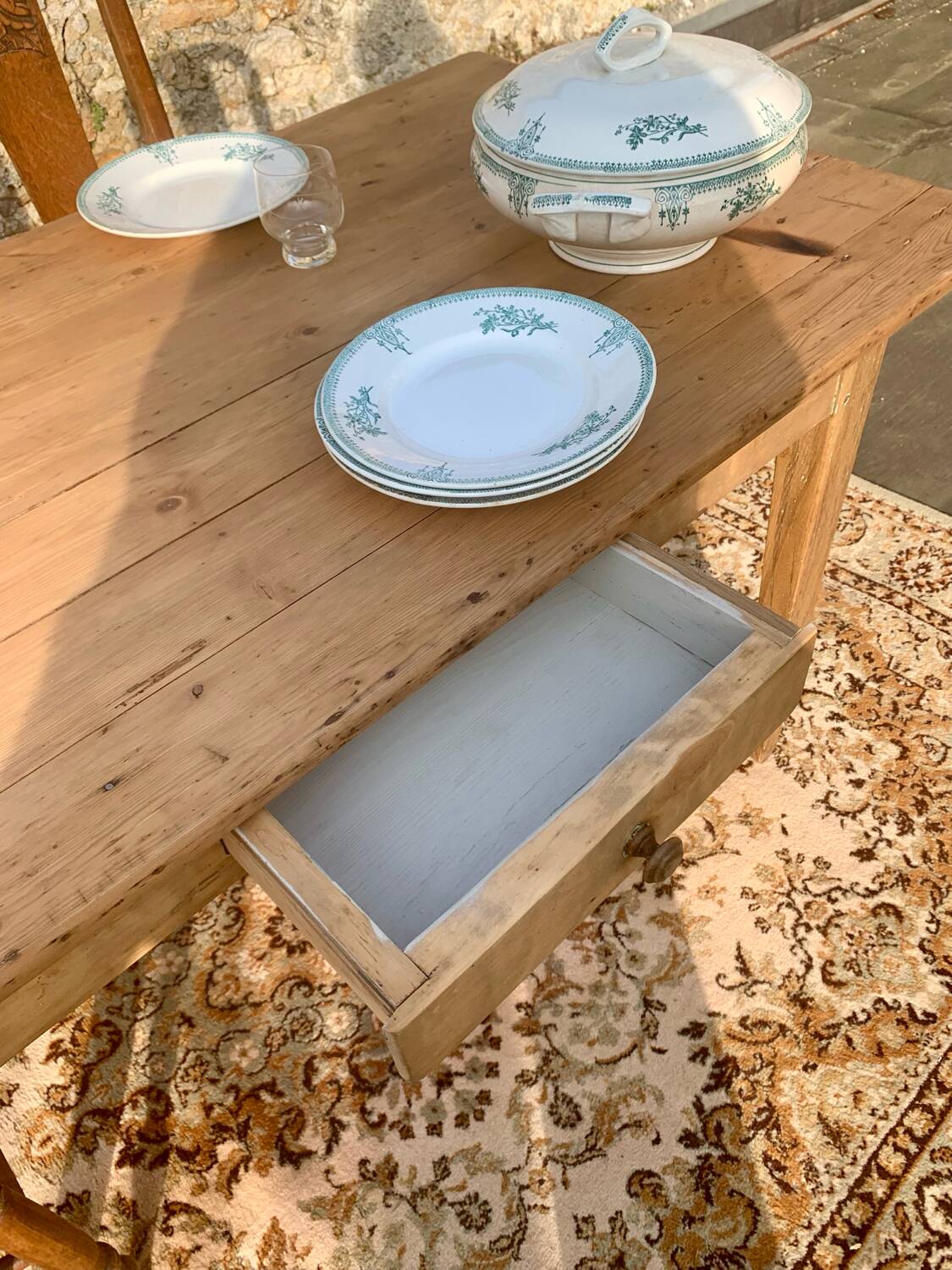 Farm table