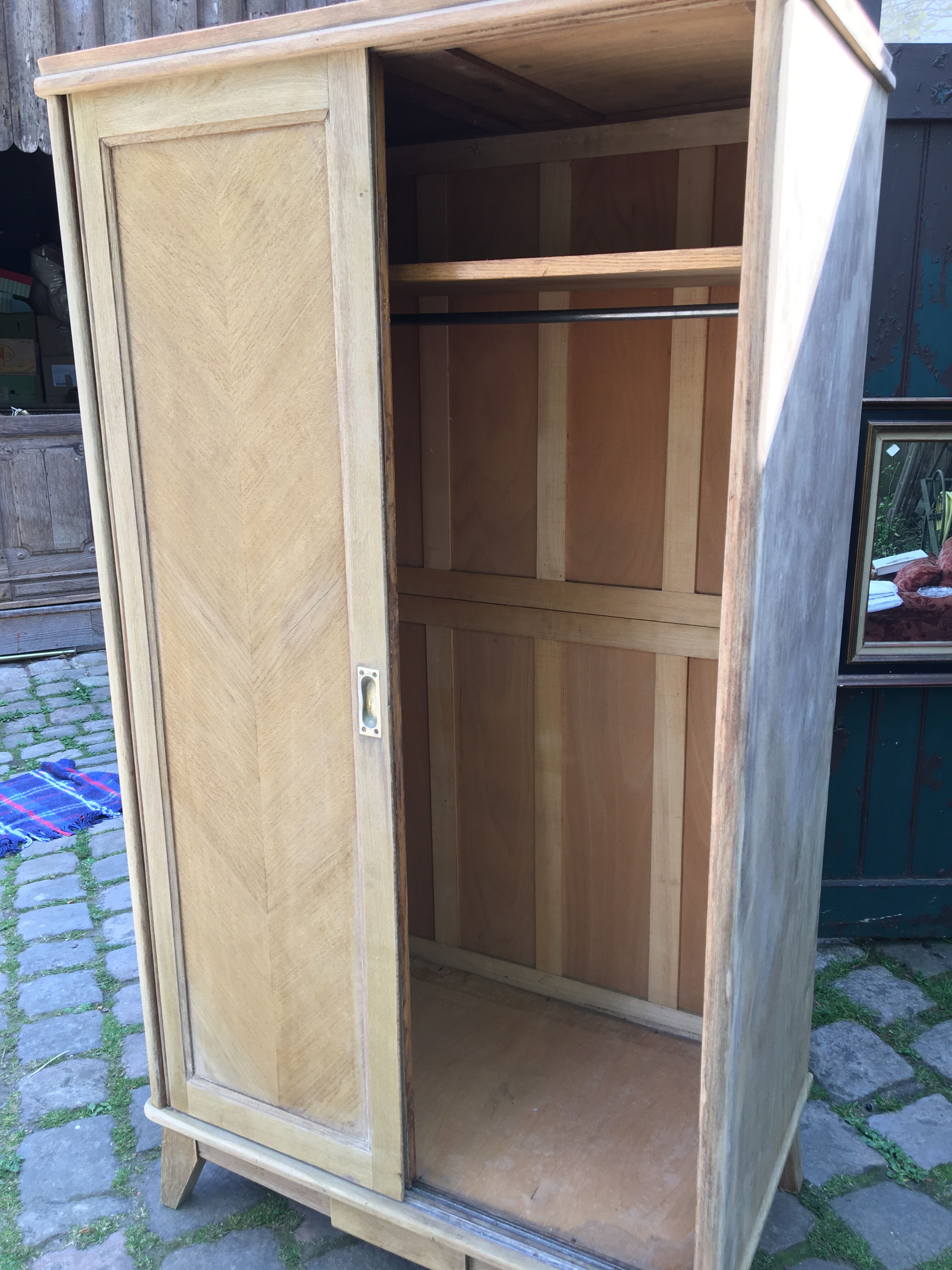 Wardrobe wardrobe in pickled oak Vintage compass feet