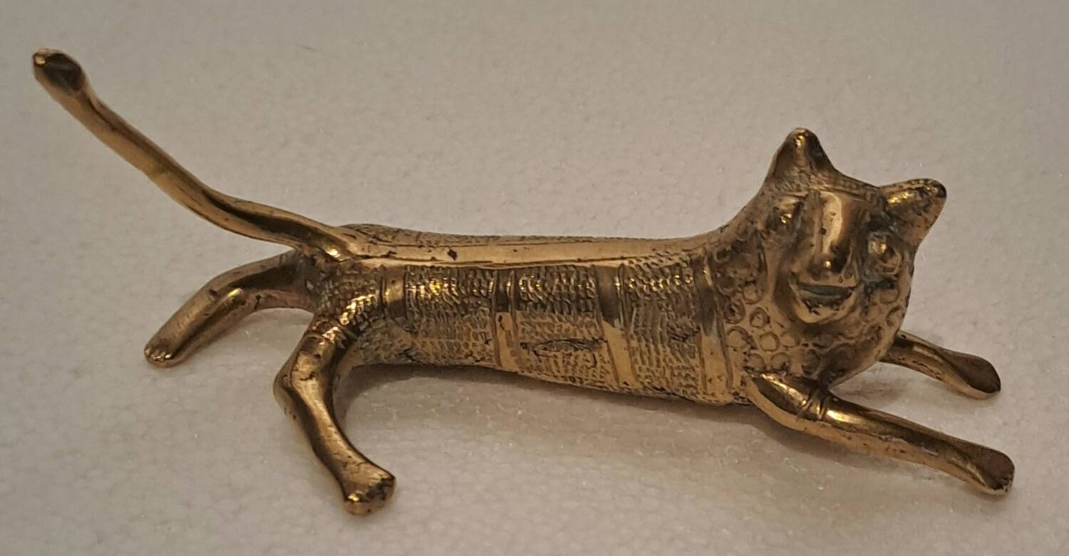Bronze feline paperweight