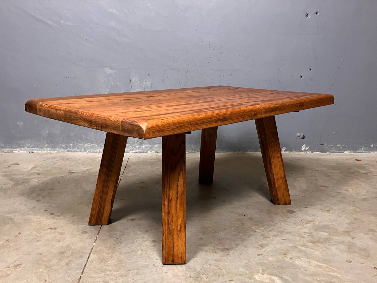 Table basse brutaliste pak rustique des années 70