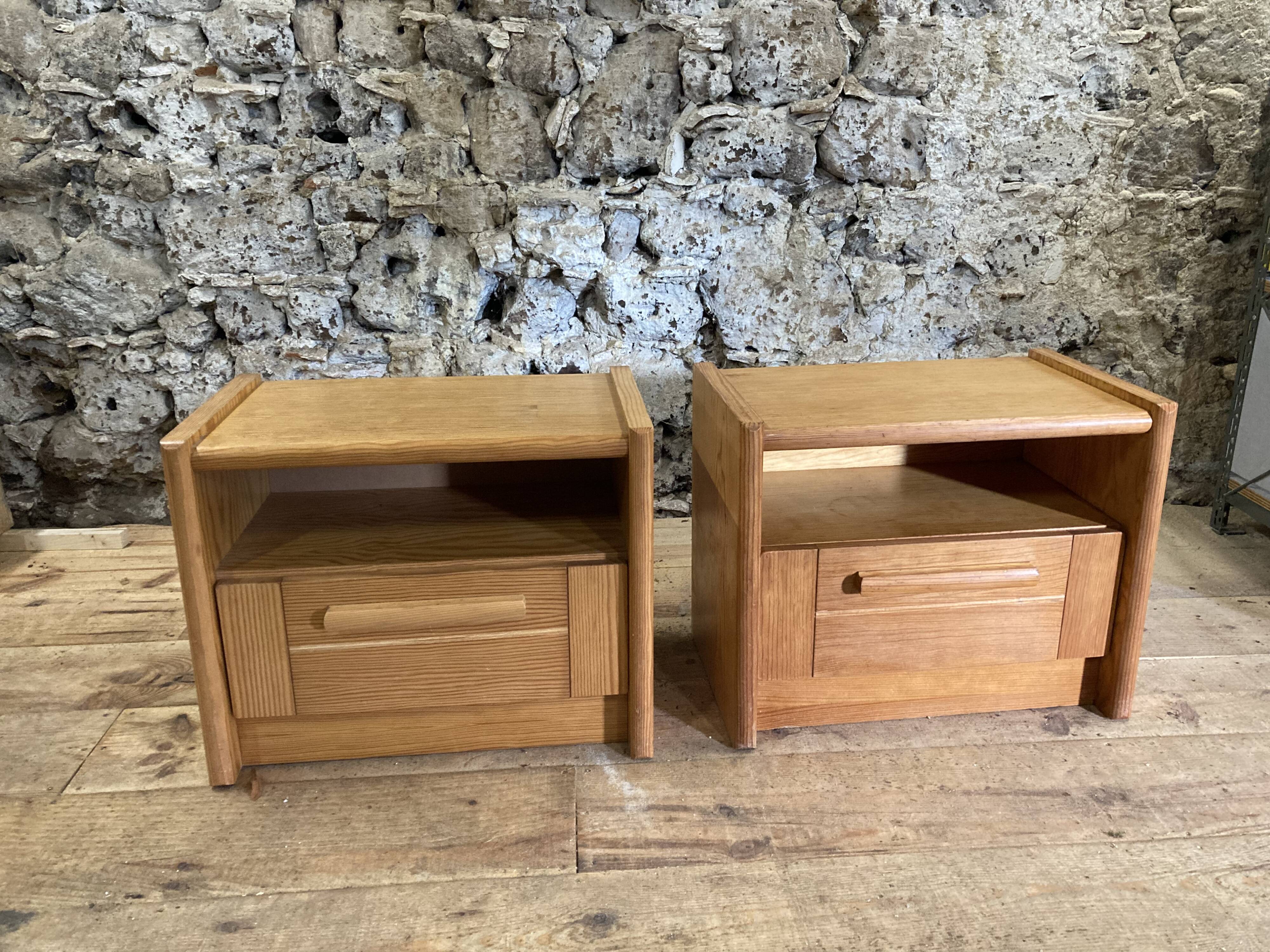 Paire de chevets en pin des années 90 meubles en bois vintage