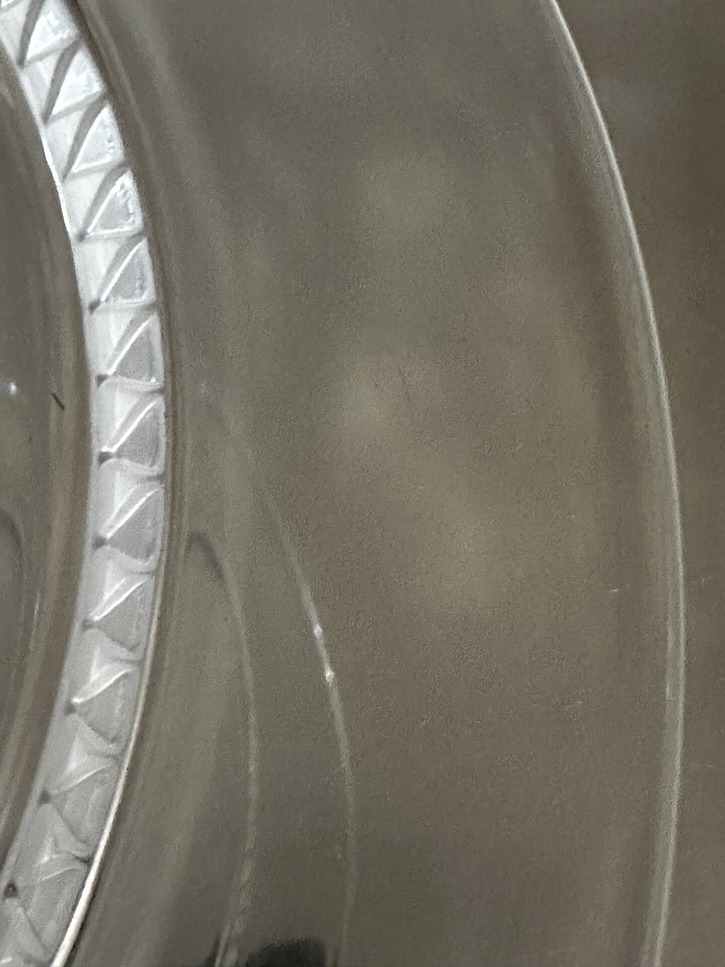 6 assiettes Lalique France modèle Bourgueil