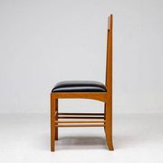 Table Frank Lloyd Wright ‘608 Taliesin’ + four Mackintosh chairs “309 Ingram”