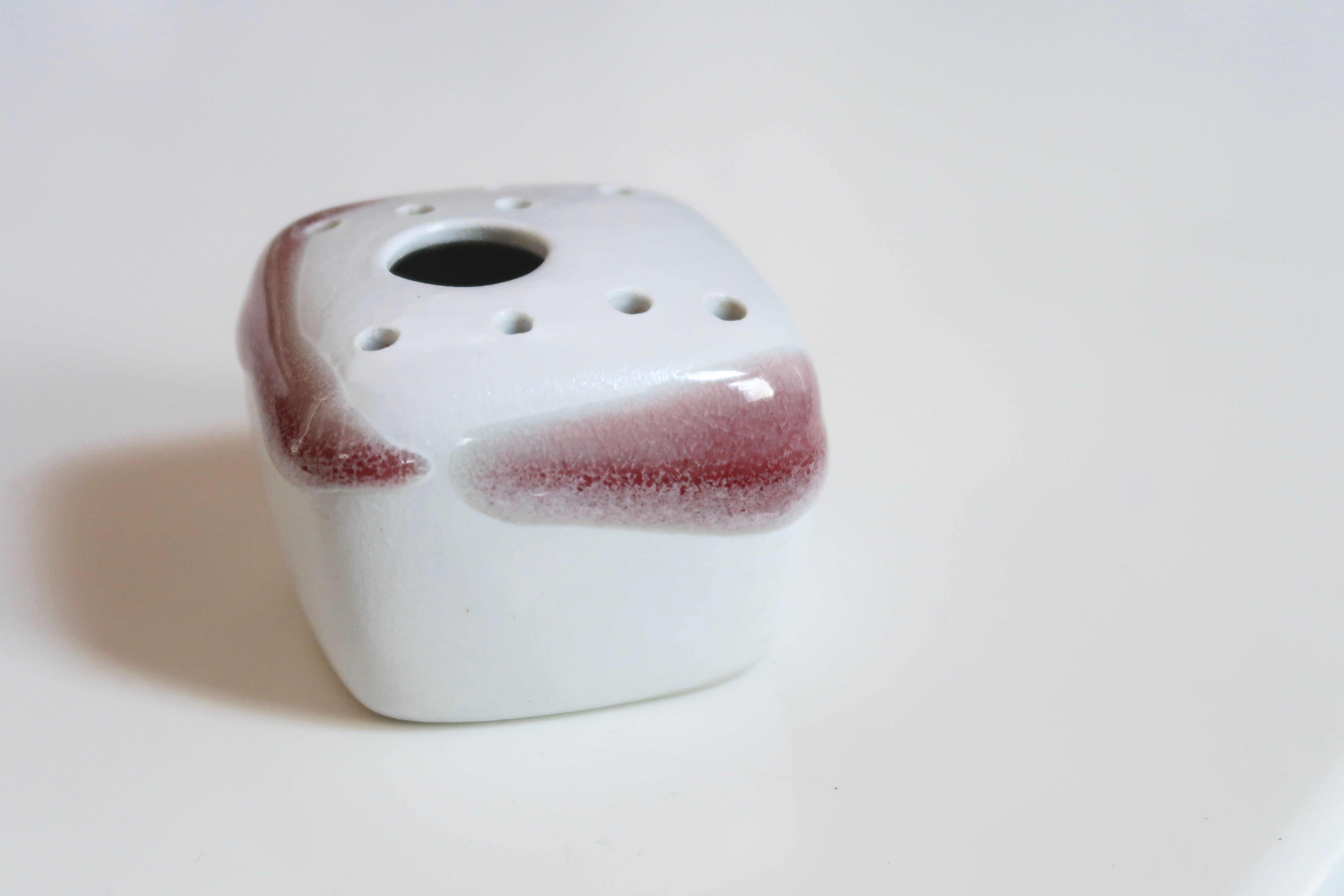 Pique fleurs in Virebent porcelain by Pierre Lebe, 70s