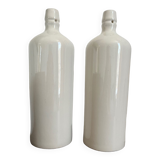 Set of 2 bottles in white stoneware