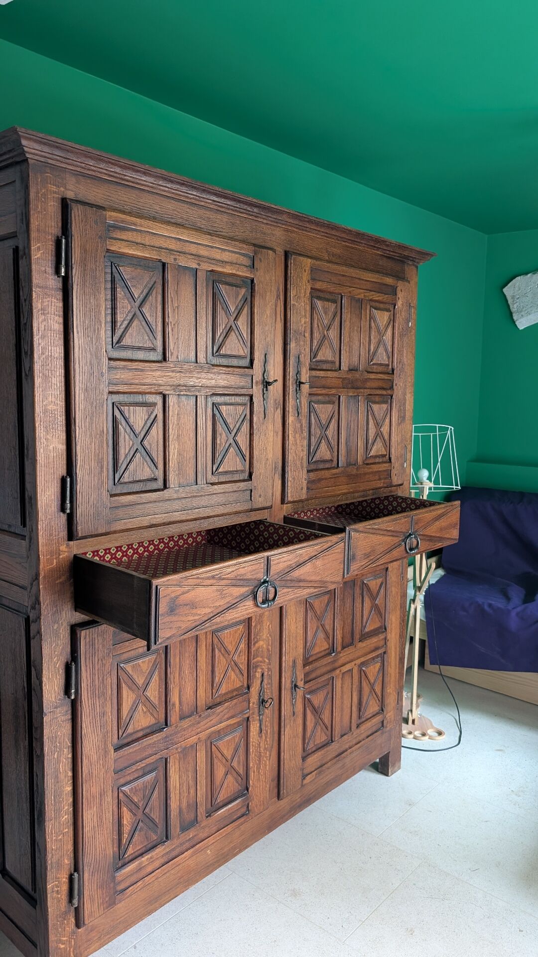Grand cabinet buffet espagnol