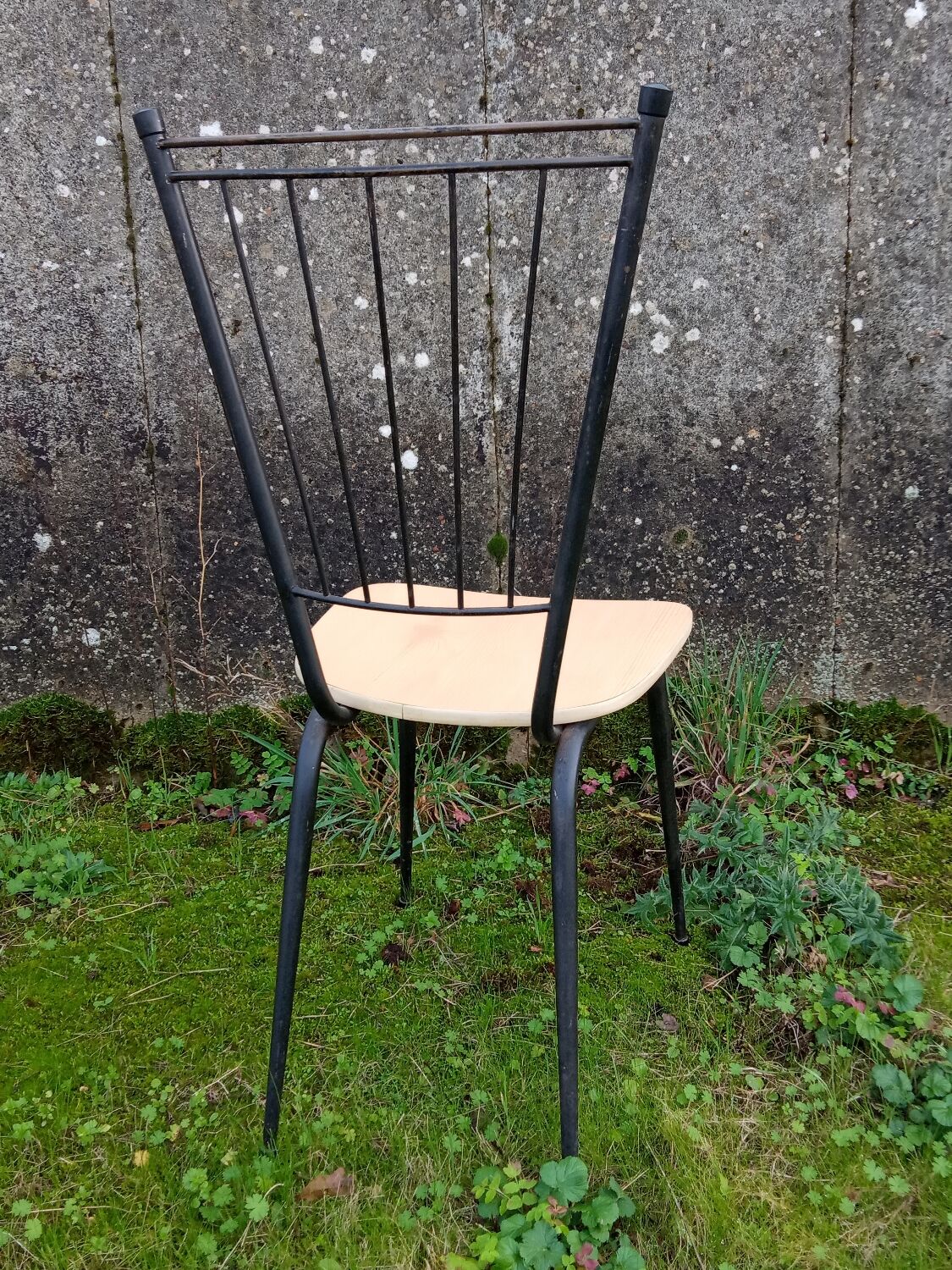 Four faux-wood Formica chairs, 50s/60s