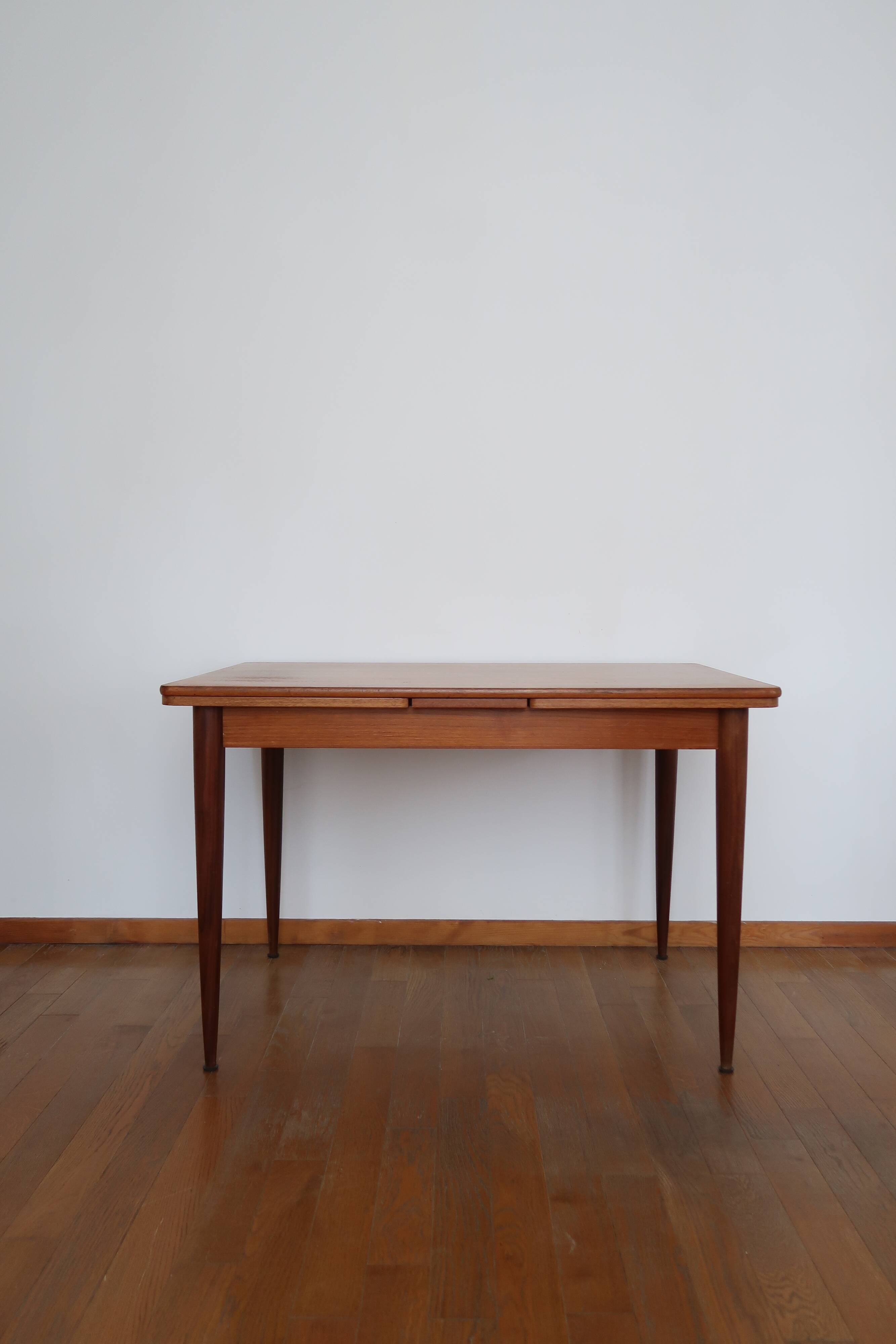 Vintage extendable Scandinavian table