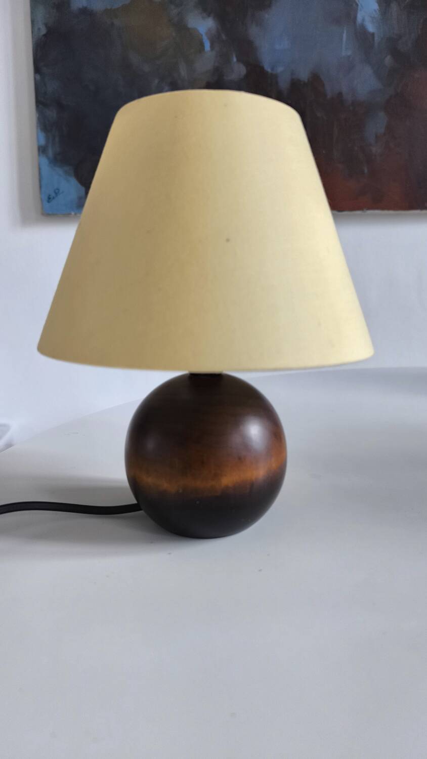 Solid wood ball table lamp
