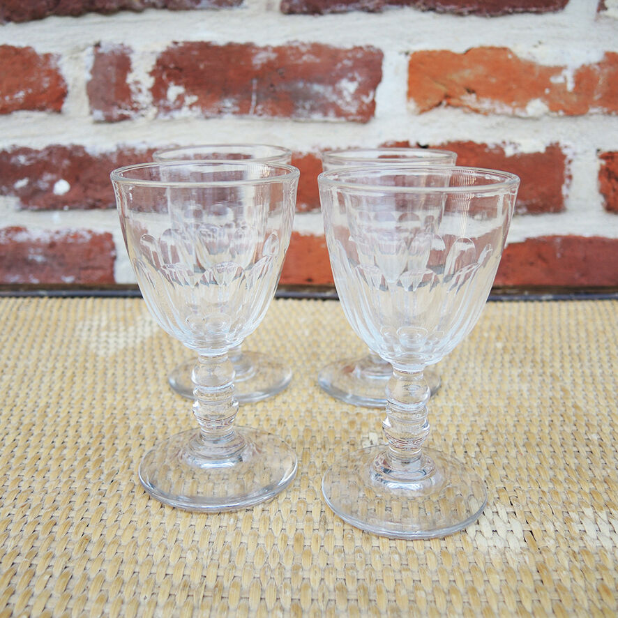 6 crystal goblets in gondola style from Baccarat (?) h 10.5 cm