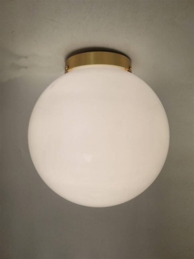 Grand plafonnier globe opaline