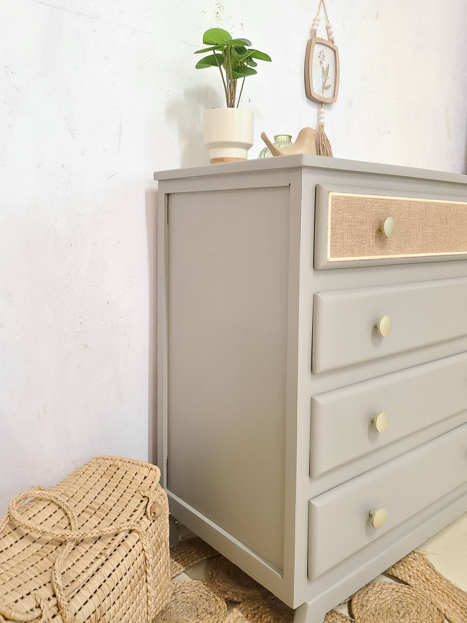 Vintage khaki chest of drawers