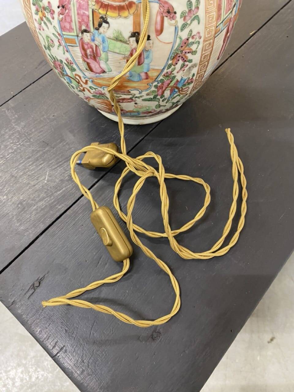 Canton vase lamp