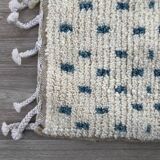 Traditional handmade Moroccan wool rug 250cmx150cm