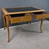 Small desk in apple and cherry wood, Louis XV – XVIII century.