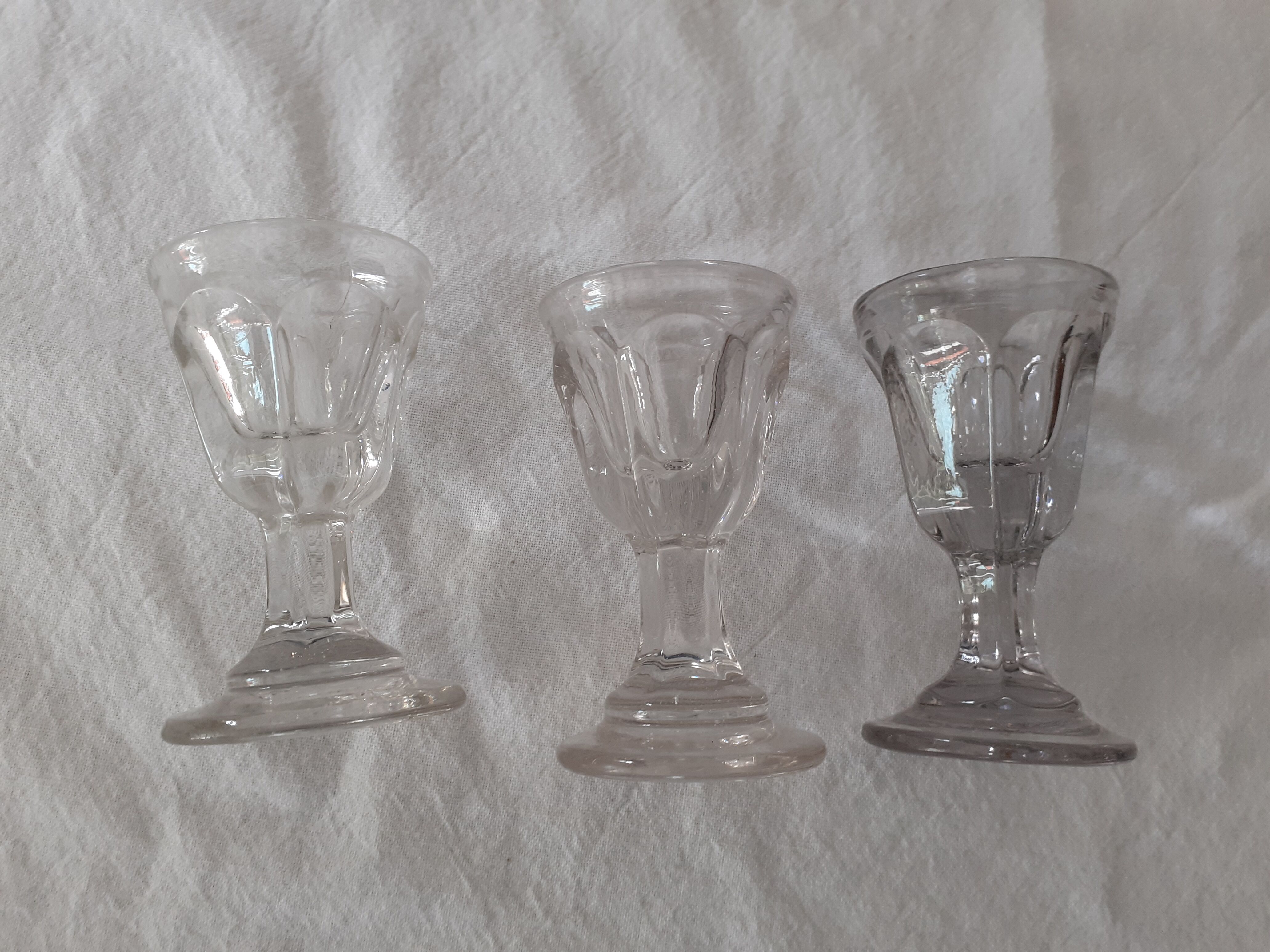 3 thick antique alcohol glasses bubbled deceptive bistro glass 19th