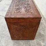 Ancien coffre en bois massif Arts indoneo