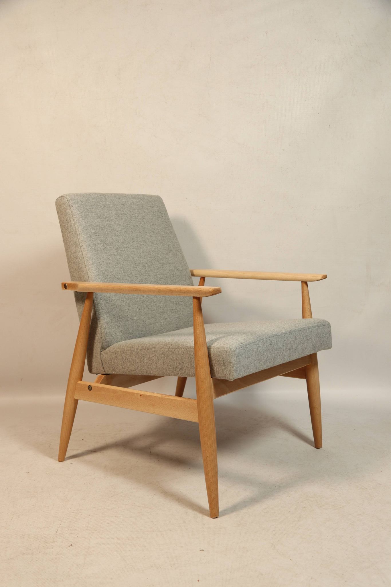Fauteuil Vintage Gris Clair Design Scandinave Revêtement Laine
