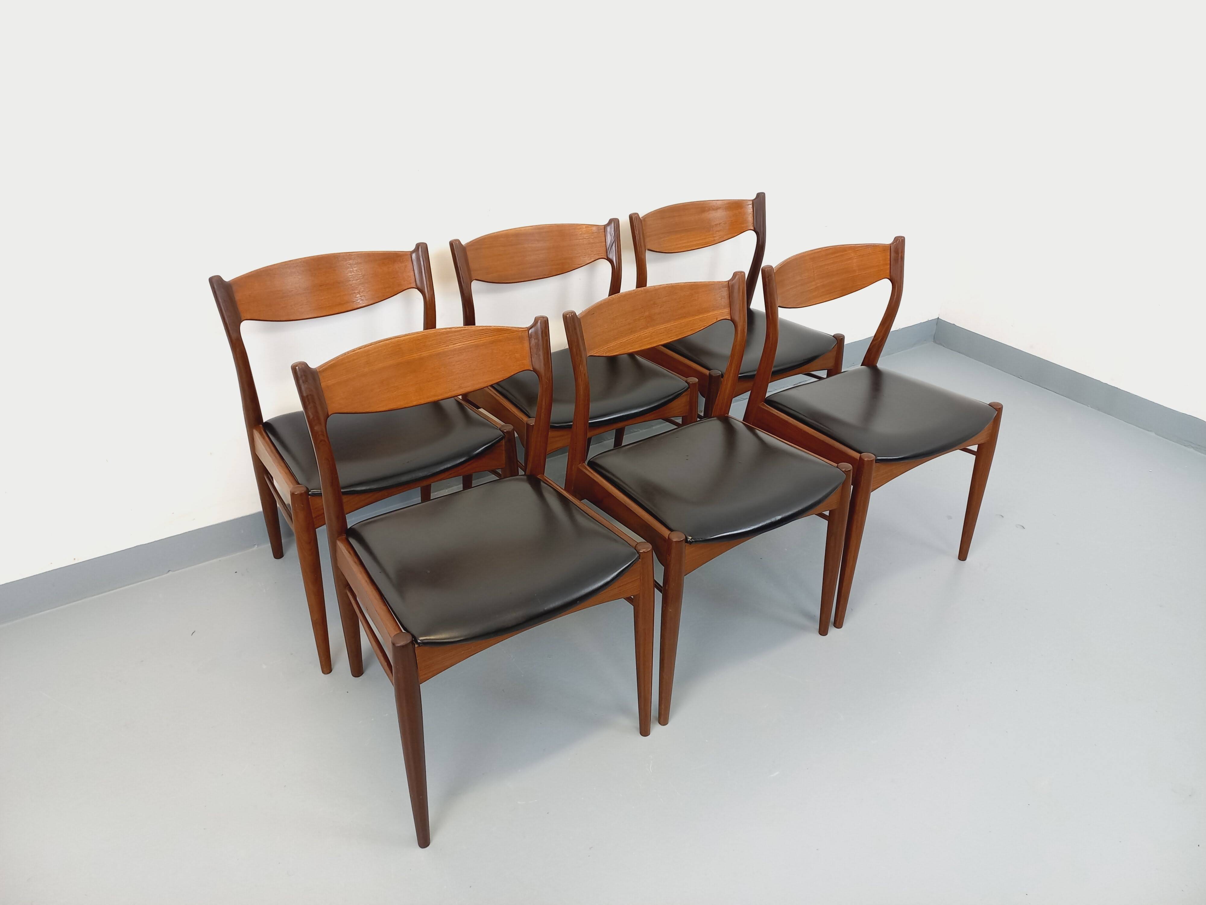6 vintage Danish Scandinavian chairs by Aerthoj Jensen & Molholm in teak.