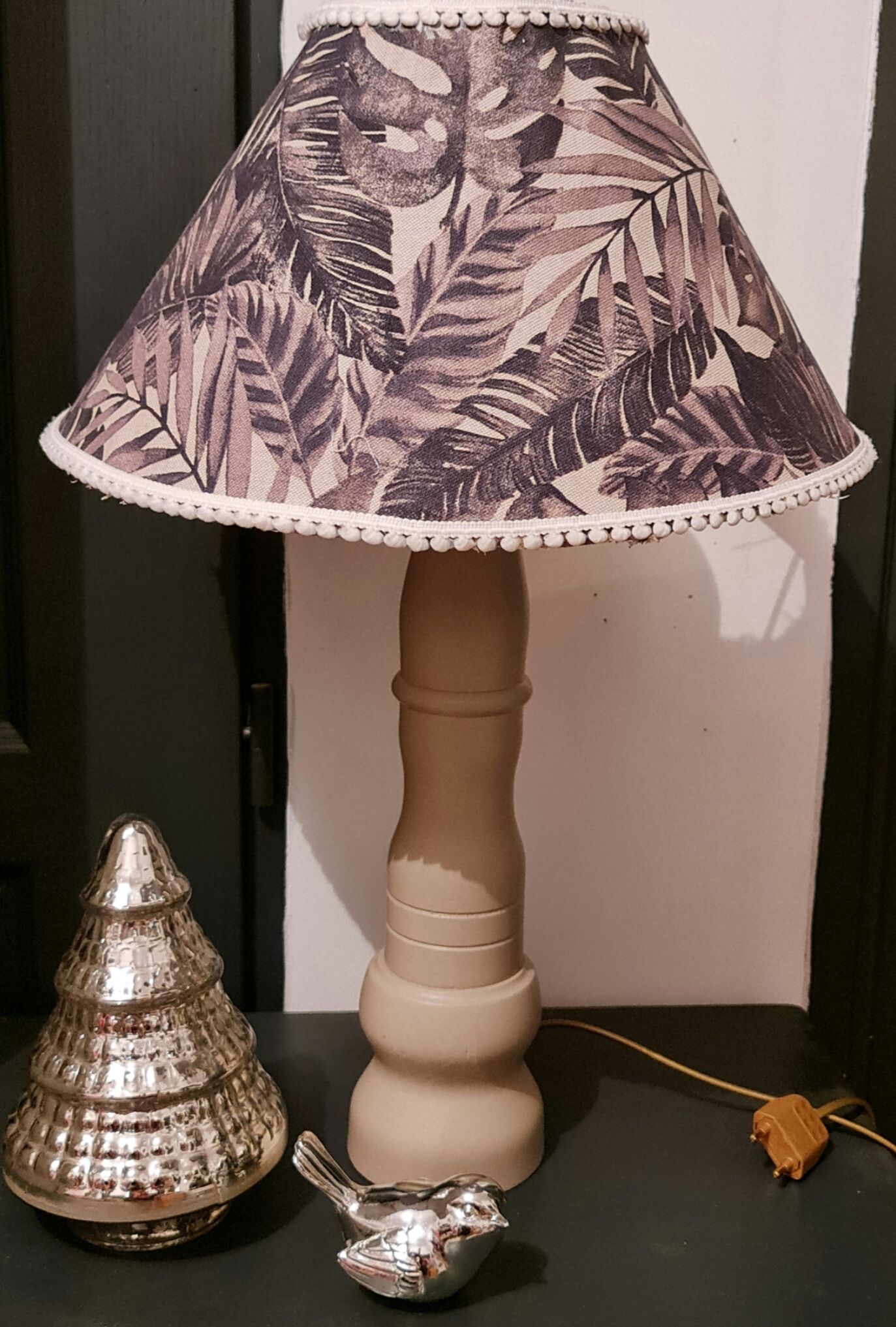 Lamp foot wood cabinetmaker color pepper abbat day jungle fabrics beige and black