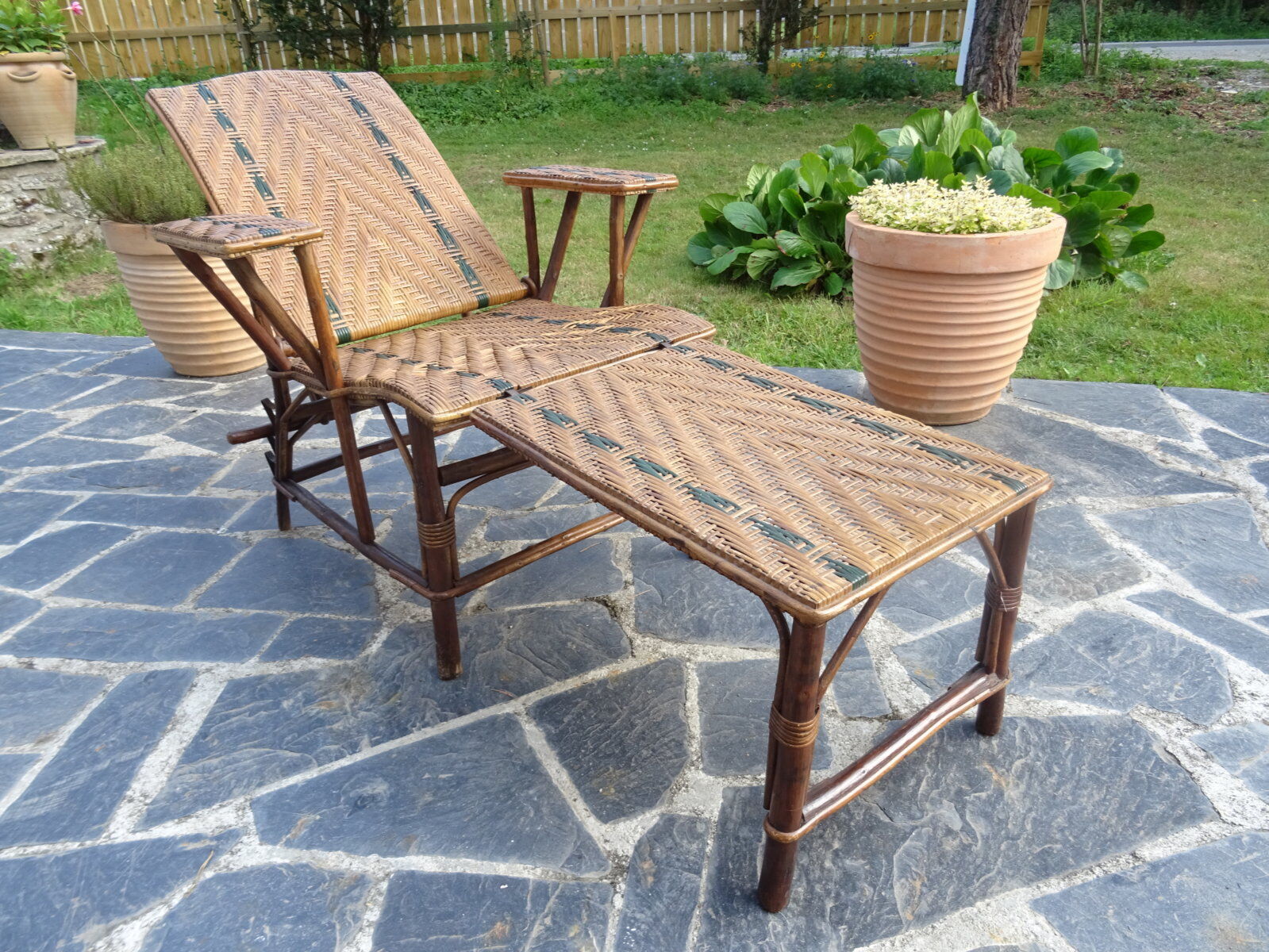 Rattan folding lounge chair