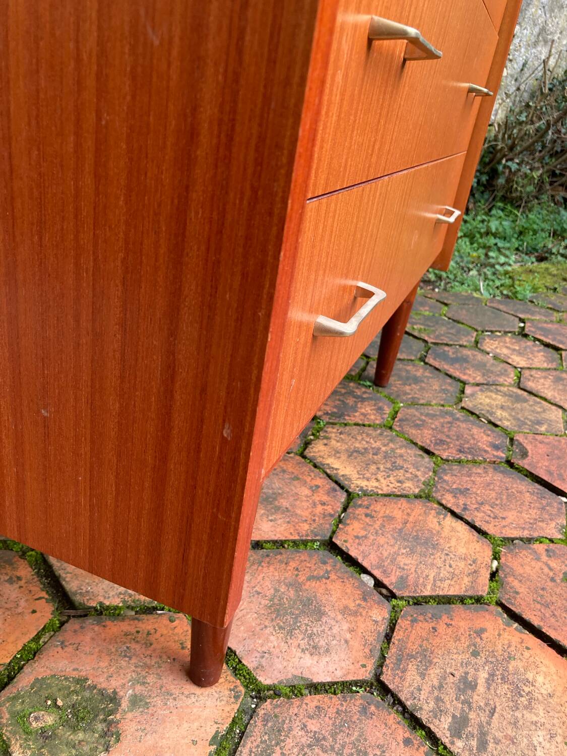 Vintage 1960s chest of drawers