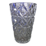 Small vase in chiseled vase