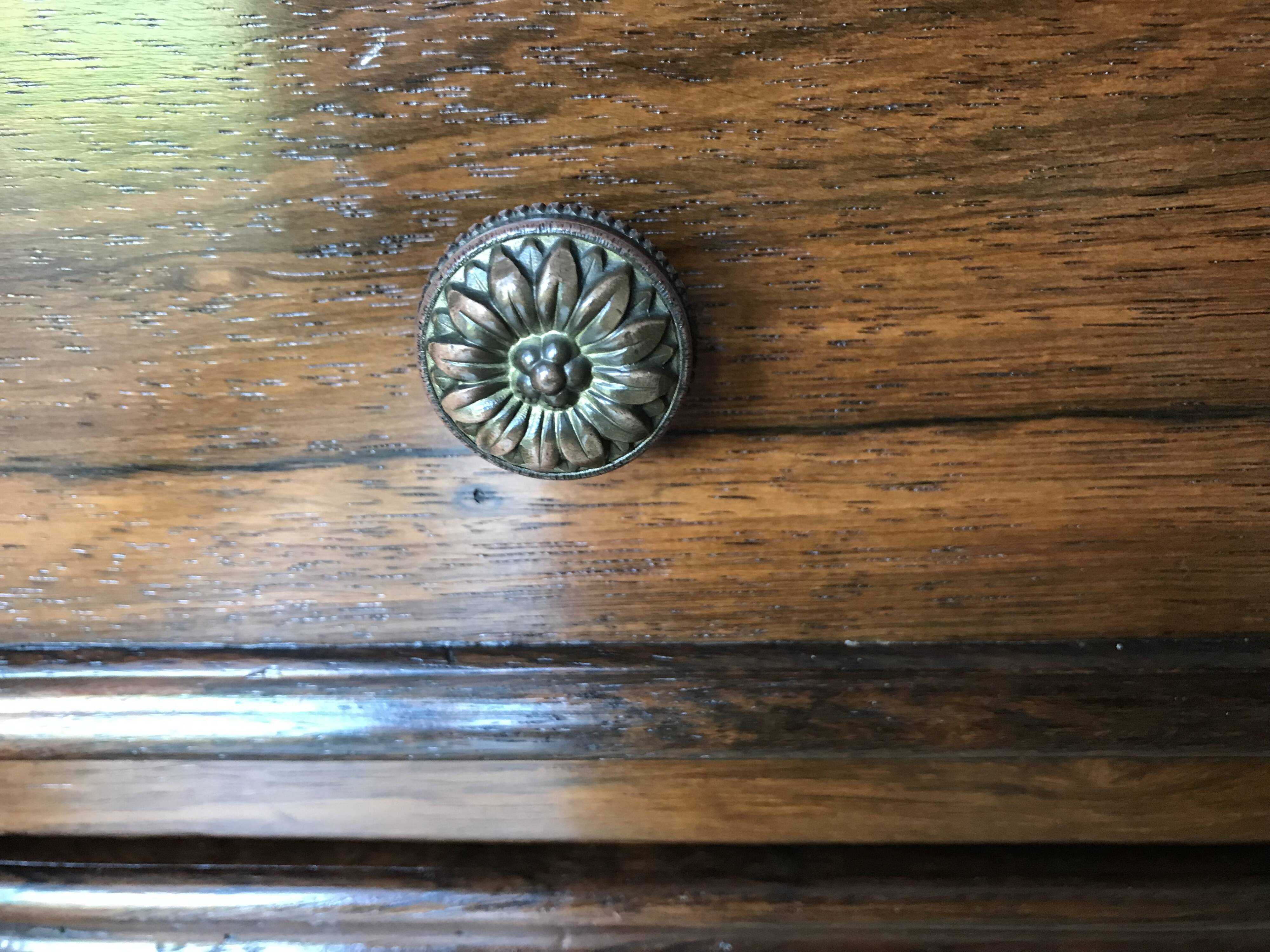 Small chest of drawers from the end of the 19th century