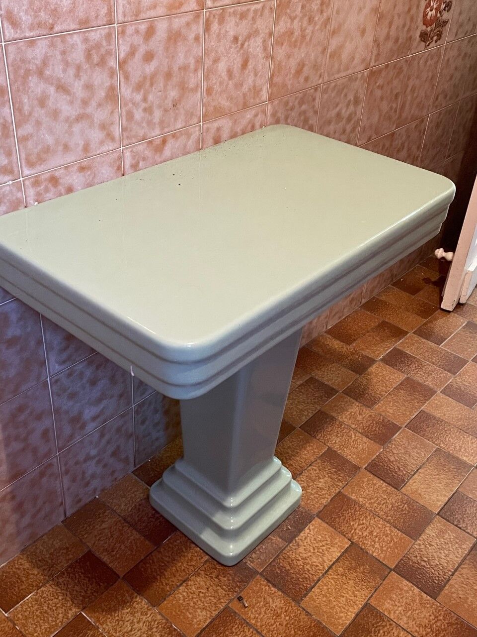 Washbasin column and toilet table 50s