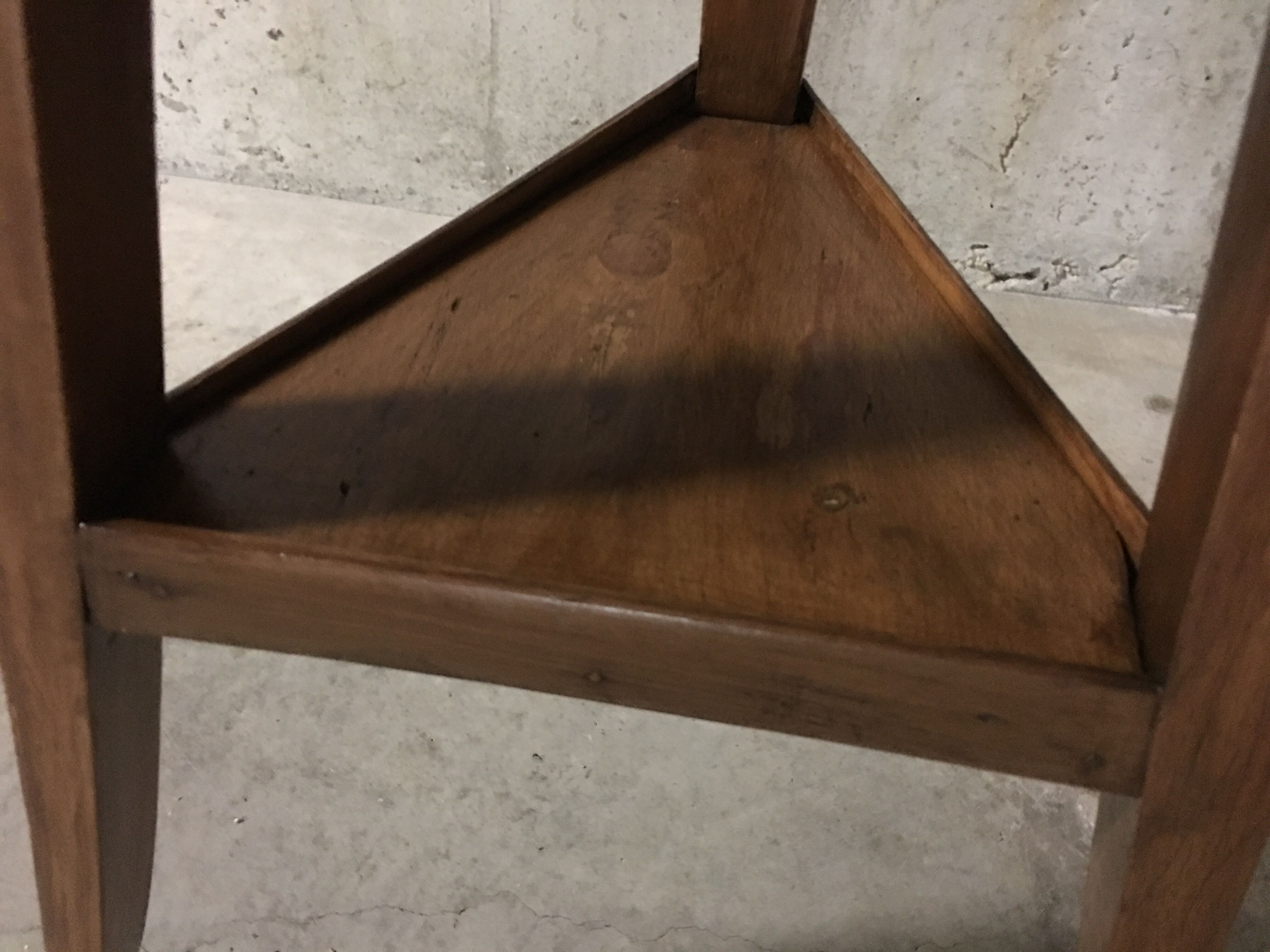 Table tripod 50 years